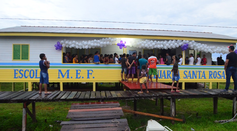 Prefeitura inaugura escola na comunidade do Ariramba.